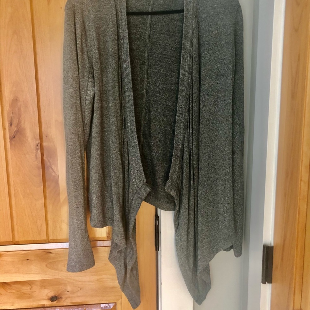 EUC Lou & Grey cropped open drape cardigan sweater